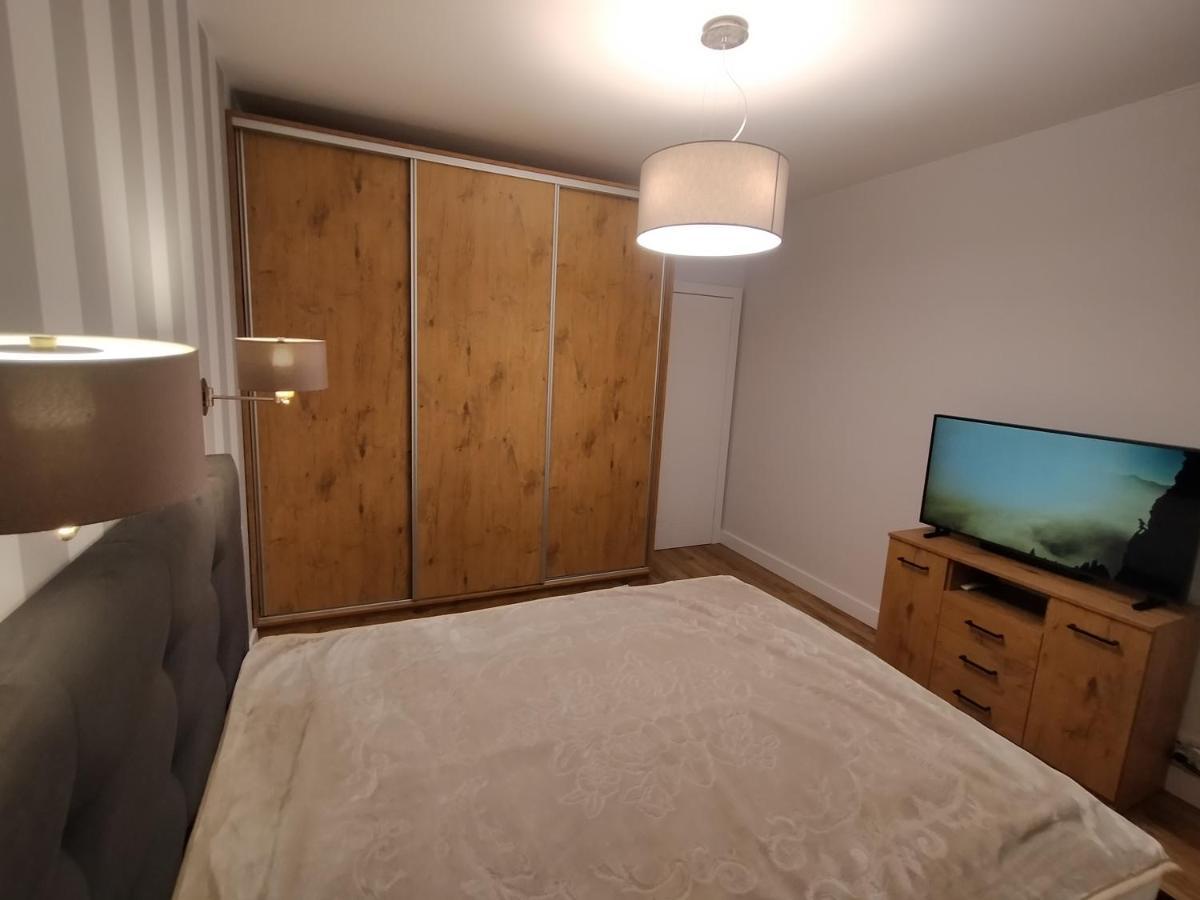 Fajny Apartament Z Parkingiem, Obok Metra. Warszawa Exteriör bild