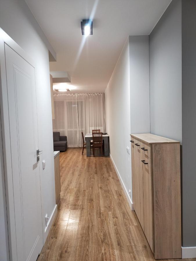 Fajny Apartament Z Parkingiem, Obok Metra. Warszawa Exteriör bild