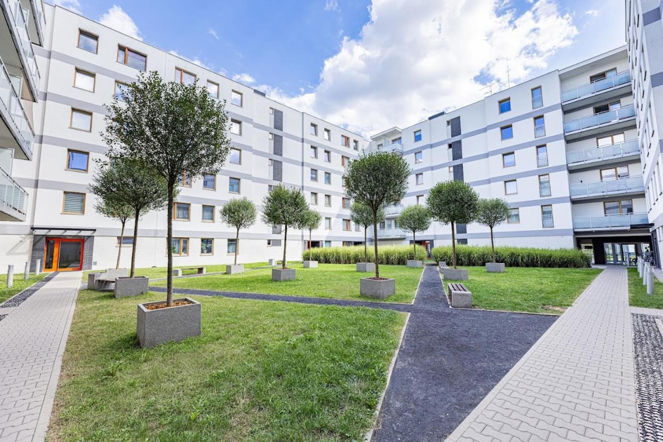 Fajny Apartament Z Parkingiem, Obok Metra. Warszawa Exteriör bild