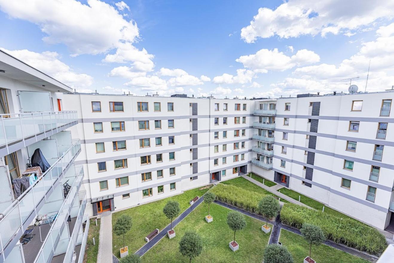 Fajny Apartament Z Parkingiem, Obok Metra. Warszawa Exteriör bild