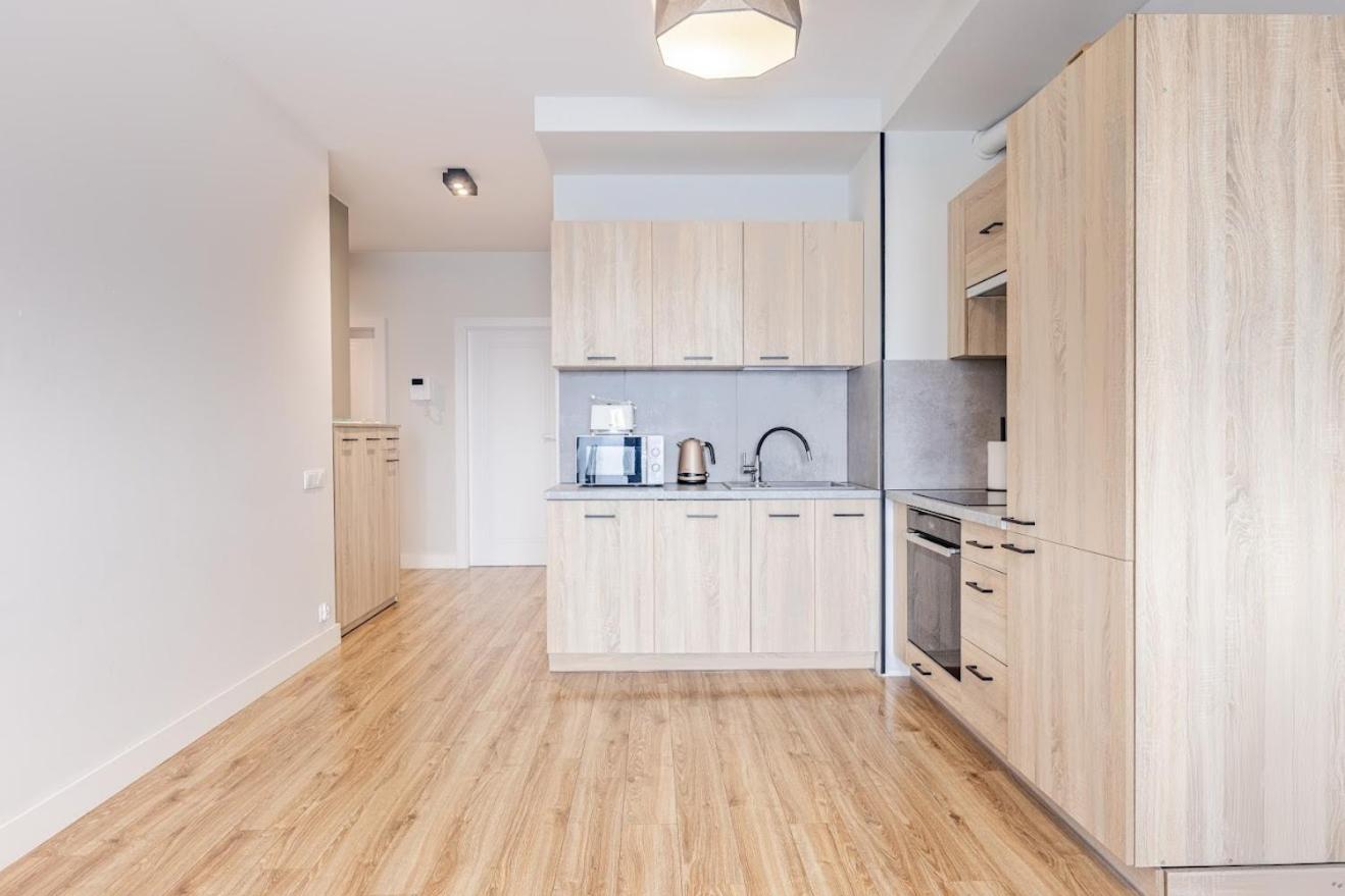 Fajny Apartament Z Parkingiem, Obok Metra. Warszawa Exteriör bild